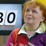 Européennes : une candidate finlandaise se ridiculise en essayant de parler français (VIDEO)