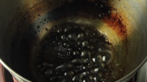 Voici ce qui se passe quand on fait bouillir du Coca-Cola (VIDEO)