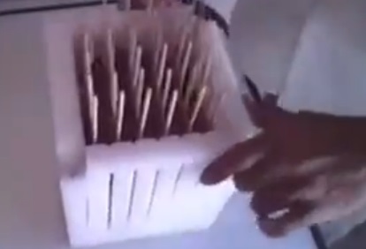 Comment préparer des brochettes en quelques instants ? (vidéo)