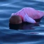 La blague du bébé qui se noie (vidéo)