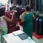 Le vol dans la caisse le plus &laquo;&nbsp;tranquille&nbsp;&raquo; du moment (vidéo)