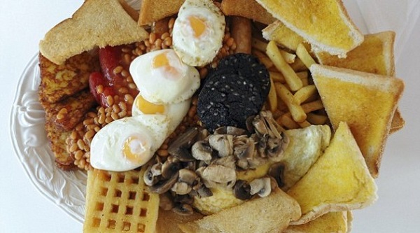 Un petit déjeuner de 8.000 calories, ça vous dit ? (vidéos)