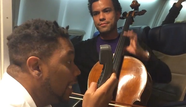 Quand un violoncelliste et un beatboxer se rencontrent dans un avion ! (vidéo)