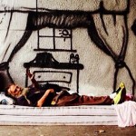 Street art : il peint les rêves des SDF sur les murs (photos)