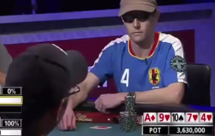 La honte : un joueur de poker crie victoire alors qu’il a perdu (vidéo)