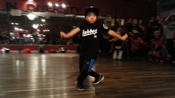 Un enfant de 8 ans danse sur du Major Lazer (vidéo)