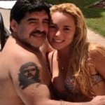 Ivre, Diego Maradona frappe sa compagne (vidéo)