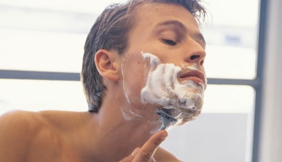4 choses pratiques que vous pouvez faire avec de la mousse à raser (vidéo)