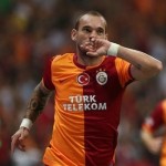 Sneijder marque 2 buts de folie en 3 minutes (vidéo)