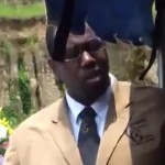 Ce moment ultra gênant lors d&rsquo;un enterrement (vidéo)