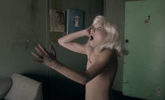 Sia : son clip « Chandelier » sans musique fait vraiment flipper ! (vidéo)