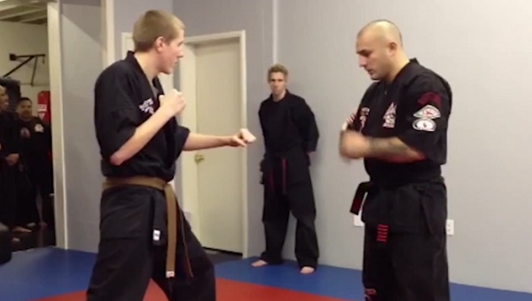 Après avoir vu cette vidéo, vous ne verrez plus vos amis de la même façon (vidéo)