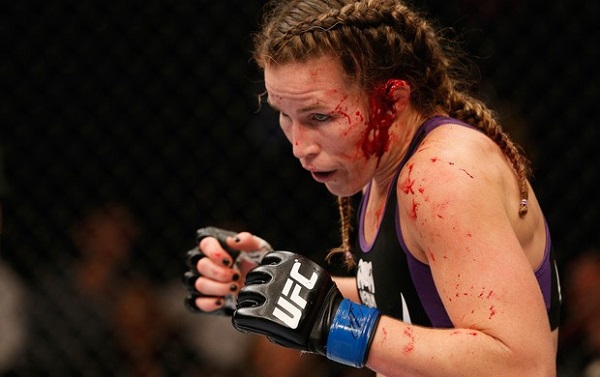 UFC : L’horrible blessure d’une combattante ! (vidéo)