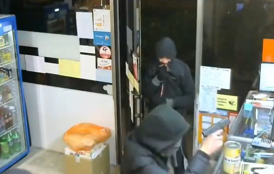 France : 3 jeunes braquent une épicerie à Cachan… (vidéo)