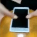 Comment fabriquer une coque pour smartphone avec un ballon de baudruche ? (vidéo)