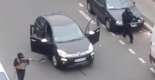 Charlie Hebdo : nouvelle vidéo de la fuite des frères Kouachi après l’attentat (vidéo)