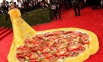 Rihanna et sa robe omelette font le buzz sur le net